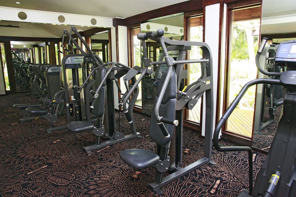 The Warwick Fiji Hotel Korolevu  Ngoại thất bức ảnh A row of cable crossovers