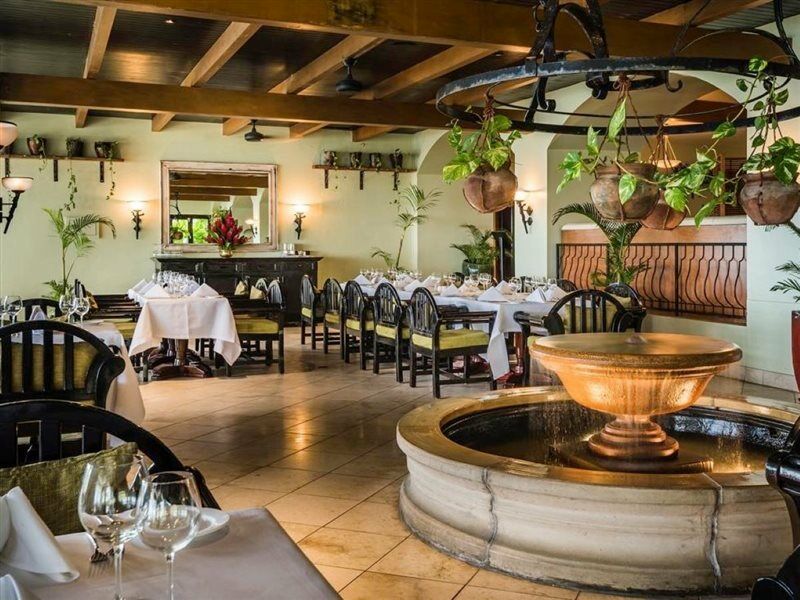 The Warwick Fiji Hotel Korolevu  Ngoại thất bức ảnh Restaurant