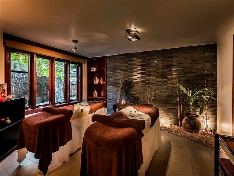 The Warwick Fiji Hotel Korolevu  Ngoại thất bức ảnh Spa at The Oberoi, Mumbai